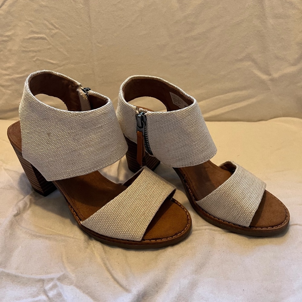 TOMS Majorca City Sandal Heels - Size 5 - Pre-Owned with No Signs of Damage